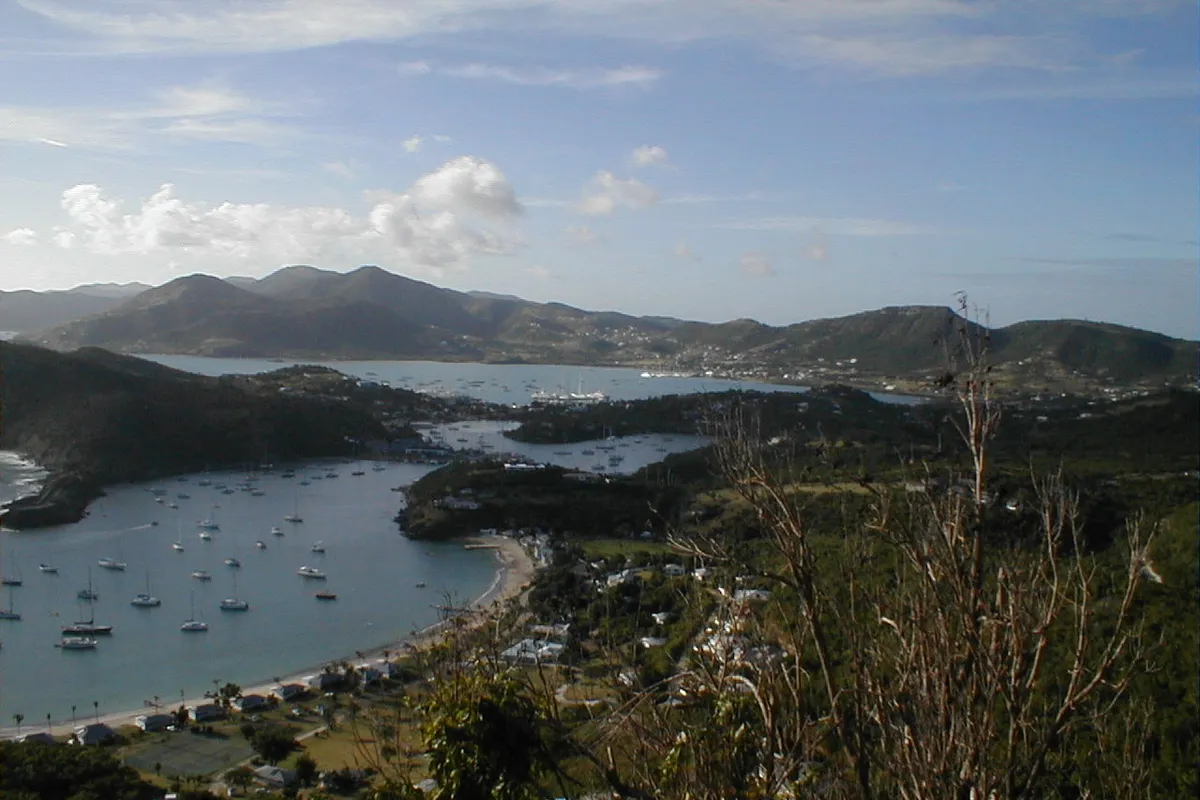 บรรยากาศย่านฟัลมัธฮาร์เบอร์ (Falmouth Harbour) ในอิงลิชฮาร์เบอร์