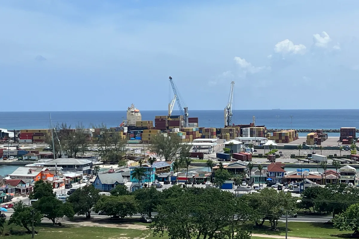 บรรยากาศย่านArawak Cay / West Bay ในแนสซอ