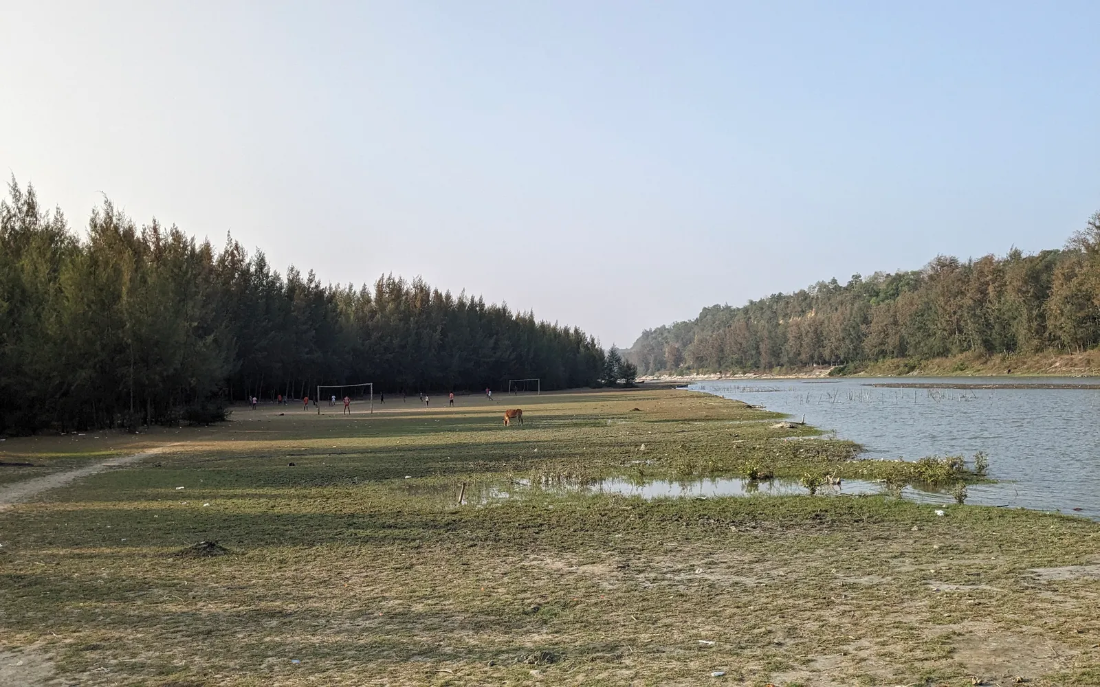 น้ำตกและวิวเขาในอุทยานแห่งชาติฮิมชารี