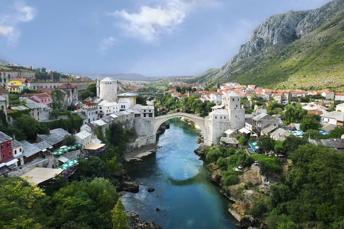 บรรยากาศย่านย่านเมืองเก่า (Stari Grad) ในโมสตาร์