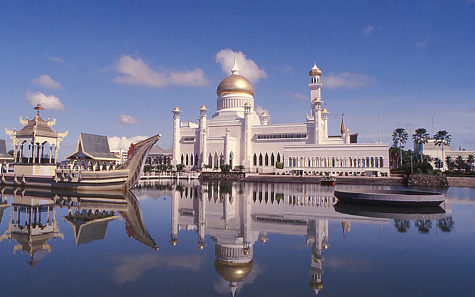 ที่เที่ยวบันดาร์เสรีเบกาวัน 2026 — 10 จุดห้ามพลาดในเมืองหลวงบรูไน