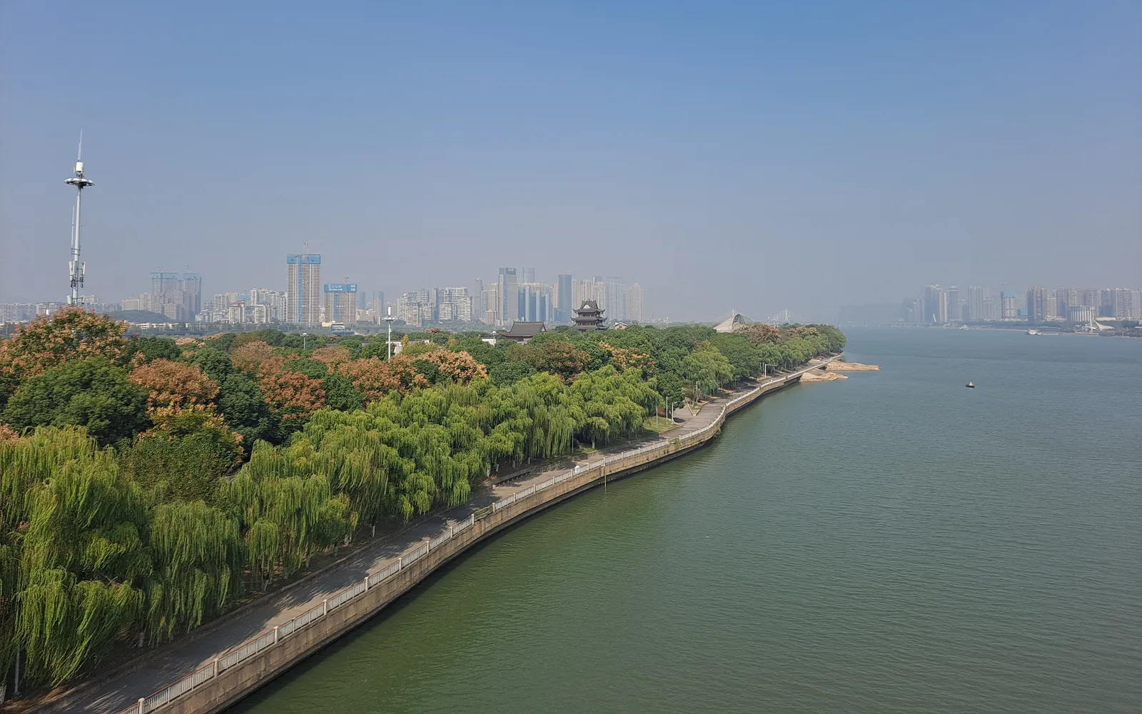6 ที่เที่ยวฉางซา ที่ไม่ควรพลาด — เกาะส้ม ภูเขาเยว่ลู่ พิพิธภัณฑ์หูหนาน และมรดกแห่งวัฒนธรรมจีน