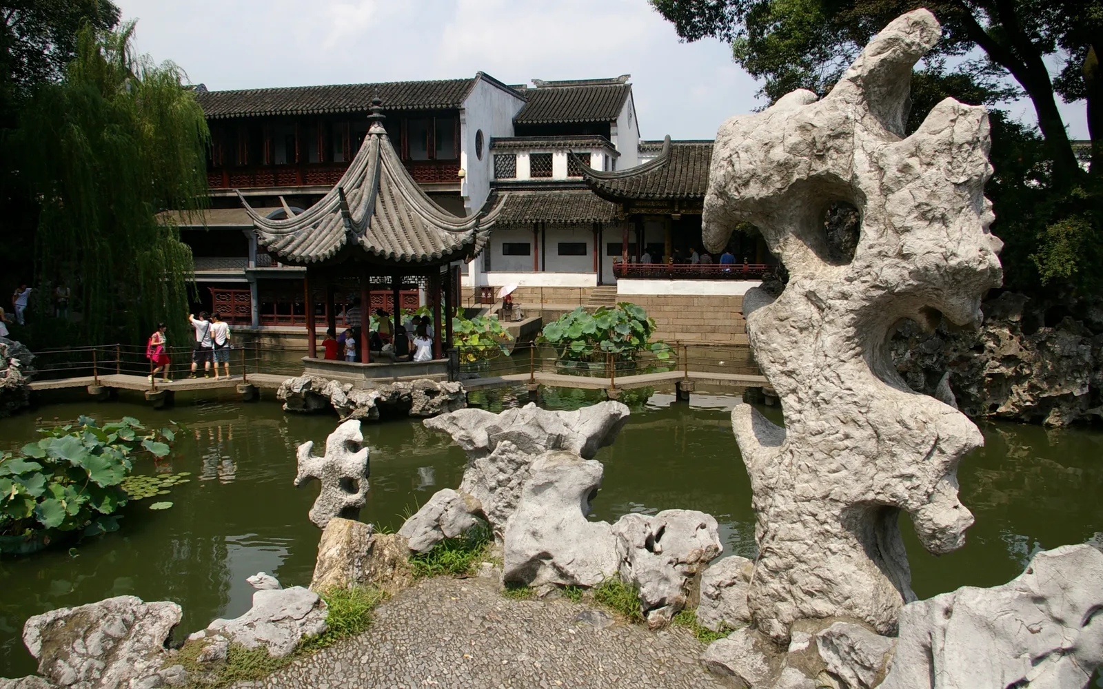 กลุ่มหินรูปสิงโตในสวน Lion Grove Garden ซูโจว