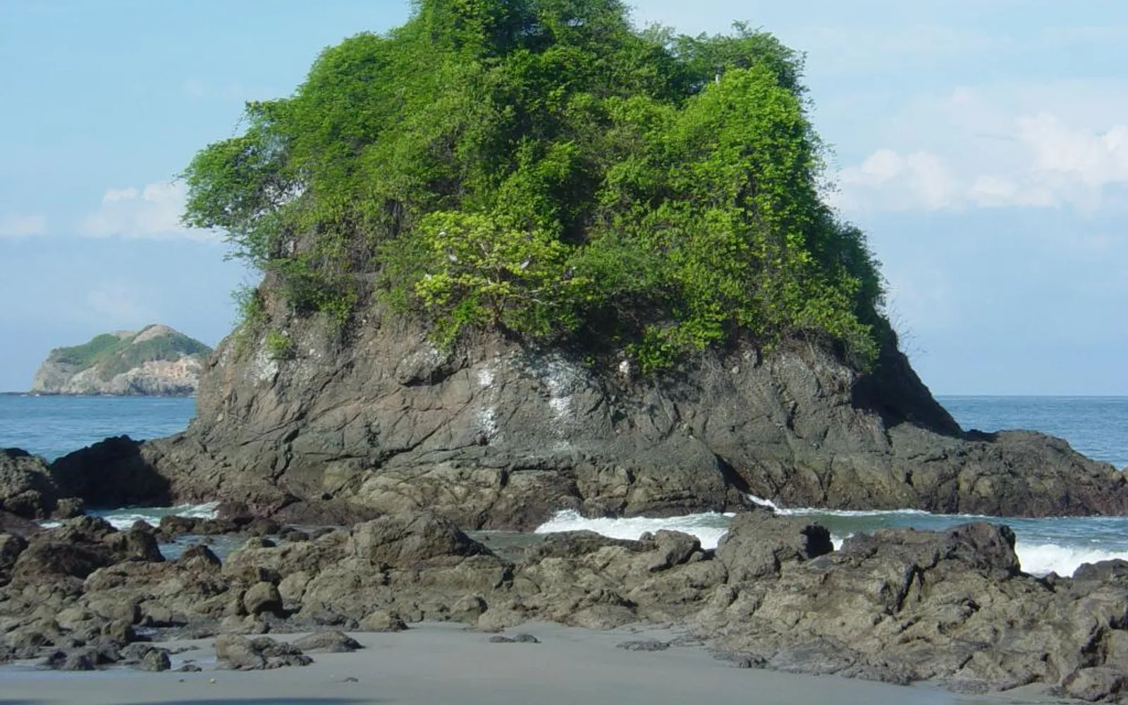 ที่เที่ยวมานูเอลอันโตนิโอ 2026 — 10 จุดห้ามพลาด ป่าฝน หาดสวรรค์ และสัตว์ป่า