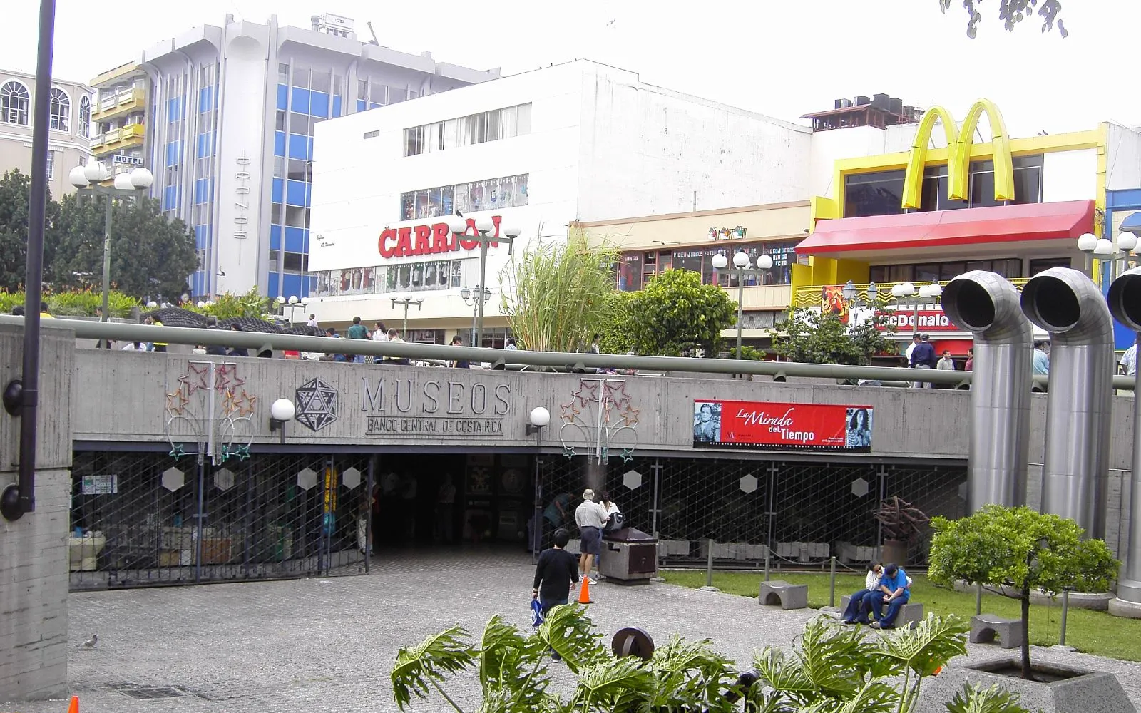 ทางเข้าพิพิธภัณฑ์ทองคำใต้ Plaza de la Cultura