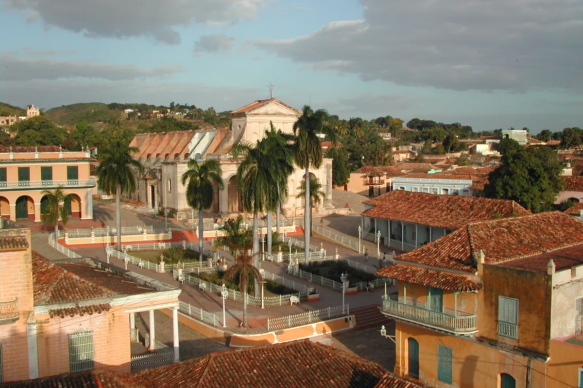 บรรยากาศย่านศูนย์กลางเมืองเก่า / รอบ Plaza Mayor ในตรินิแดด
