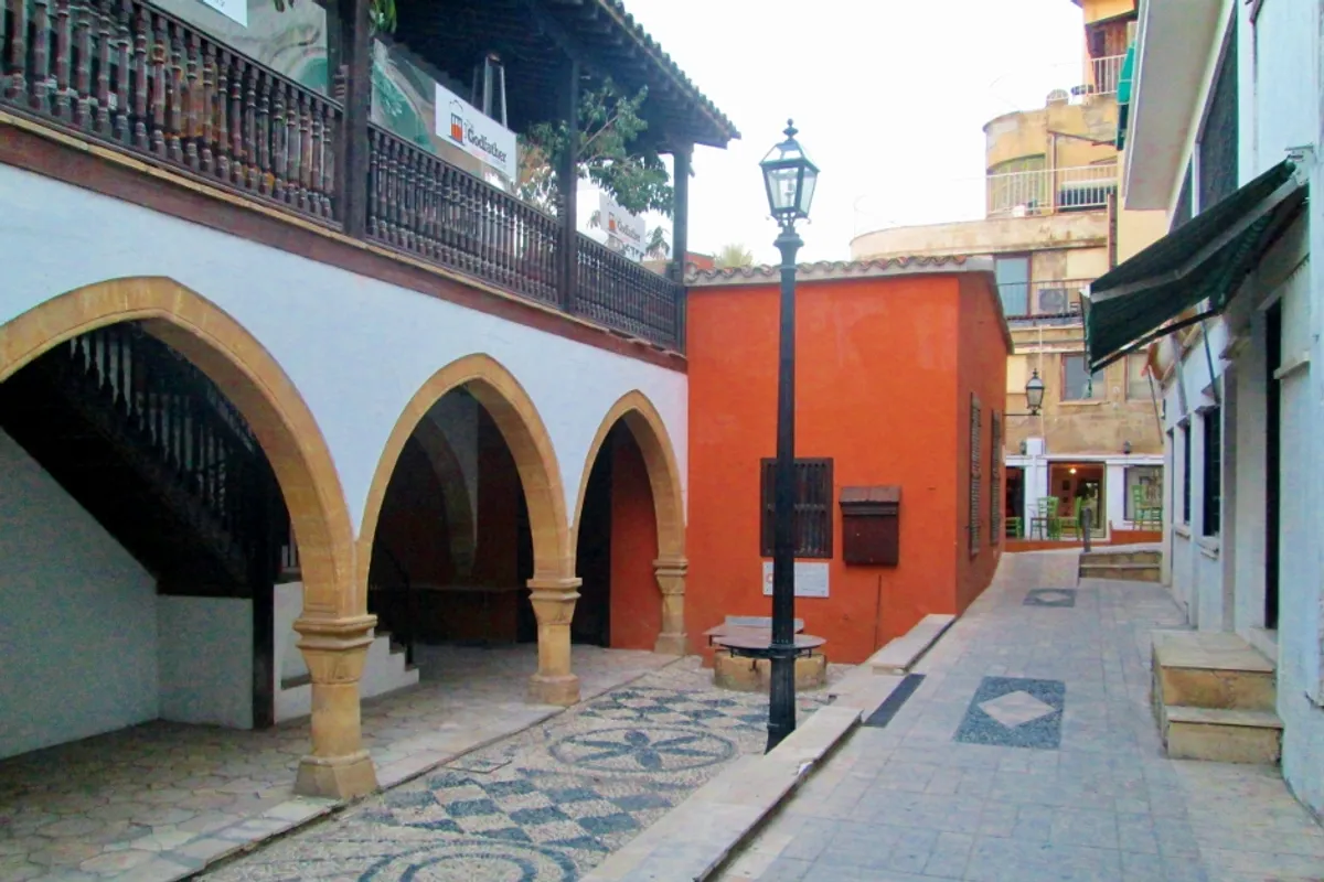 บรรยากาศย่านเมืองเก่าในกำแพง (Old Town / Laiki Geitonia) ในนิโคเซีย