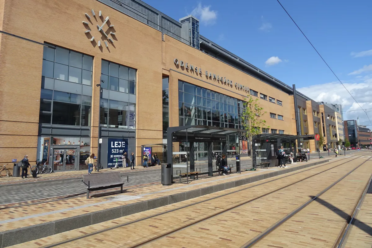 บรรยากาศย่านรอบสถานี Odense Banegård ในโอเดนเซ