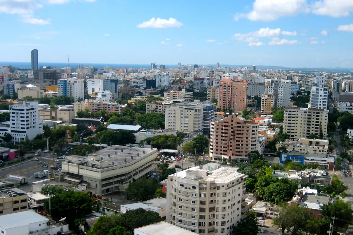 บรรยากาศย่านMalecón / Naco ในซานโตโดมิงโก