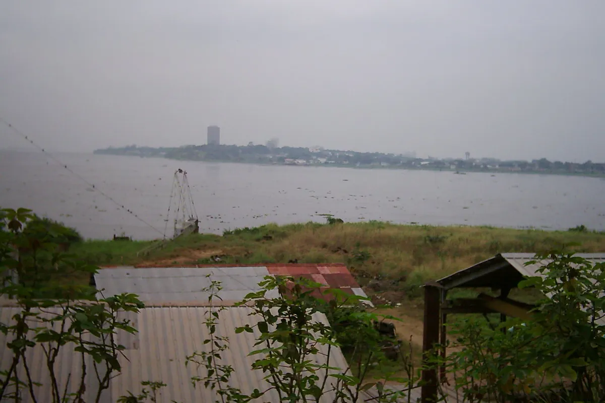 บรรยากาศย่านงกาลีเอมา (Ngaliema) ในกินชาซา