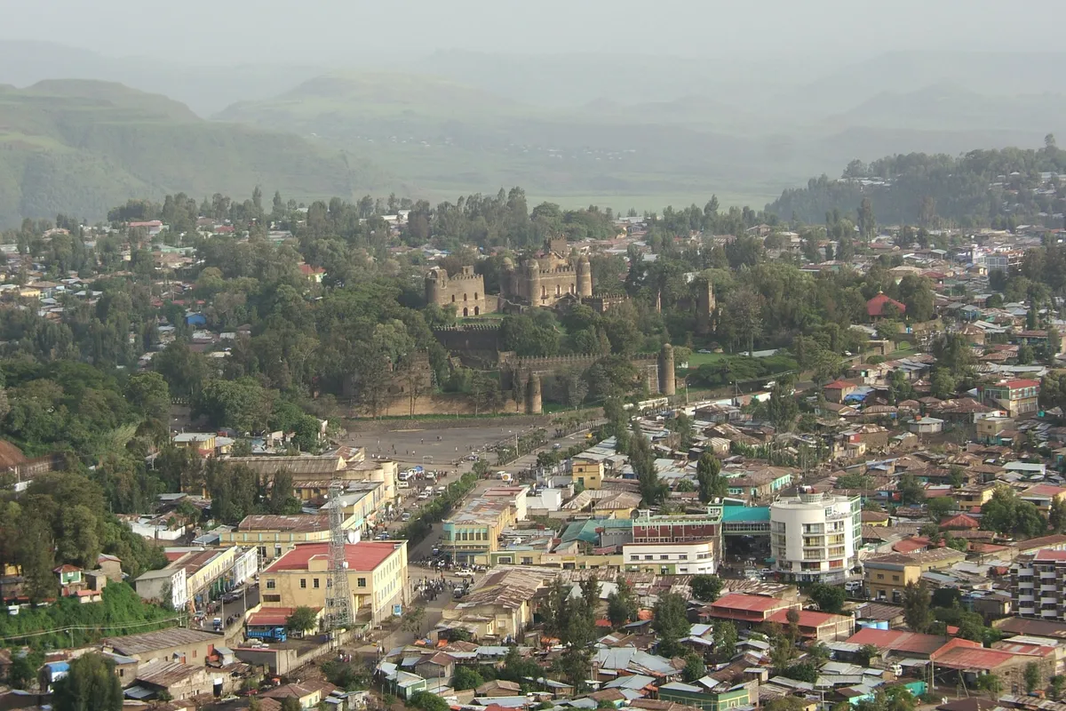 บรรยากาศย่านPiassa / จัตุรัส Atse Tewodros (ใจกลางเมือง) ในกอนดาร์