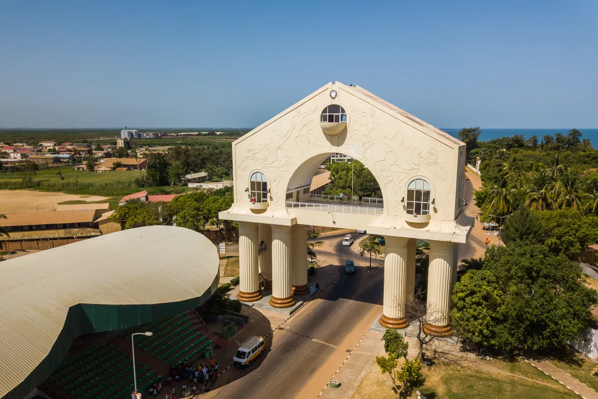 บรรยากาศย่านใจกลางเมืองแบนจูล (Banjul Centre) ในแบนจูล