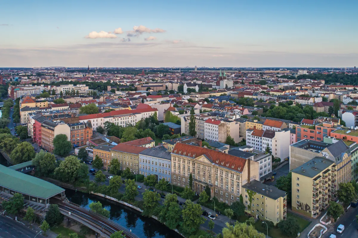 บรรยากาศย่านครอยซ์แบร์ก (Kreuzberg) ในเบอร์ลิน