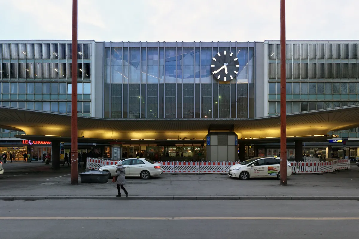 บรรยากาศย่านย่านสถานีรถไฟกลาง (Hauptbahnhof) ในมิวนิก