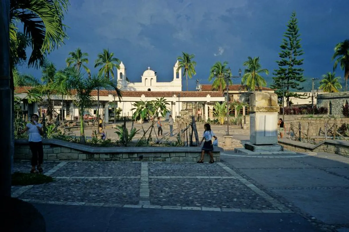 บรรยากาศย่านเอล เซนโตร (ใจกลางเมือง) ในโคปัน