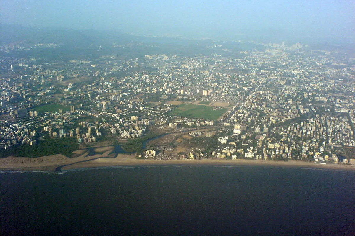 บรรยากาศย่านJuhu (ริมหาด) ในมุมไบ