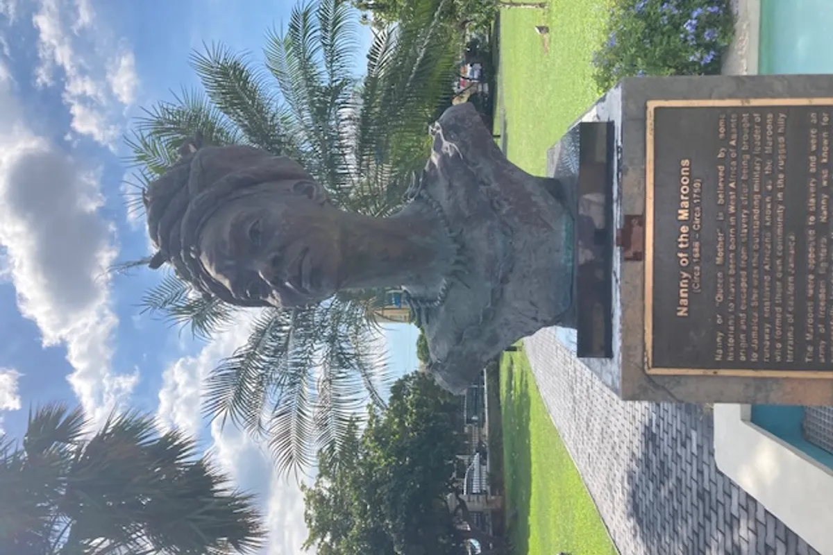 บรรยากาศย่านนิวคิงส์ตัน (New Kingston) ในคิงส์ตัน