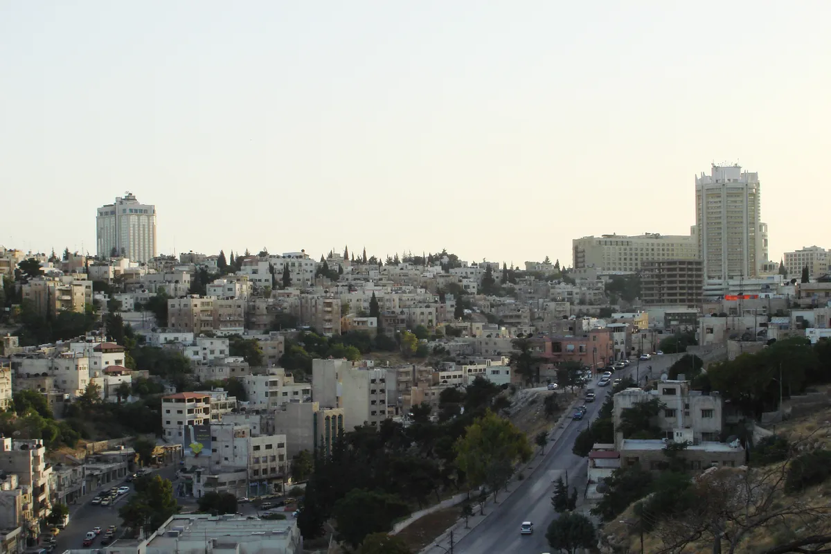 บรรยากาศย่านJabal Amman / Rainbow Street ในอัมมาน