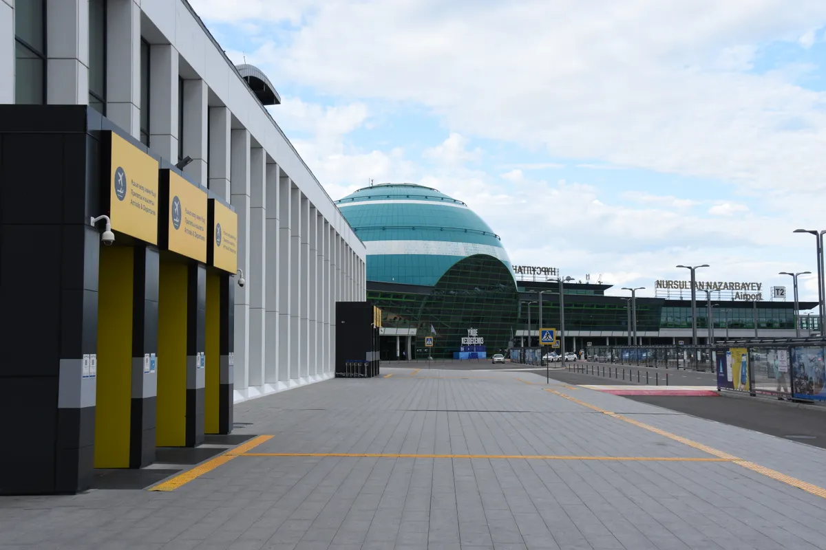 บรรยากาศย่านรอบสนามบิน / Saryarka ในอัสตานา