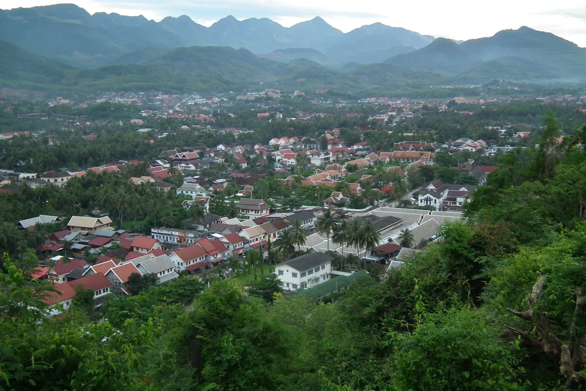 บรรยากาศย่านคาบสมุทรเมืองเก่า (Old Town Peninsula) ในหลวงพระบาง