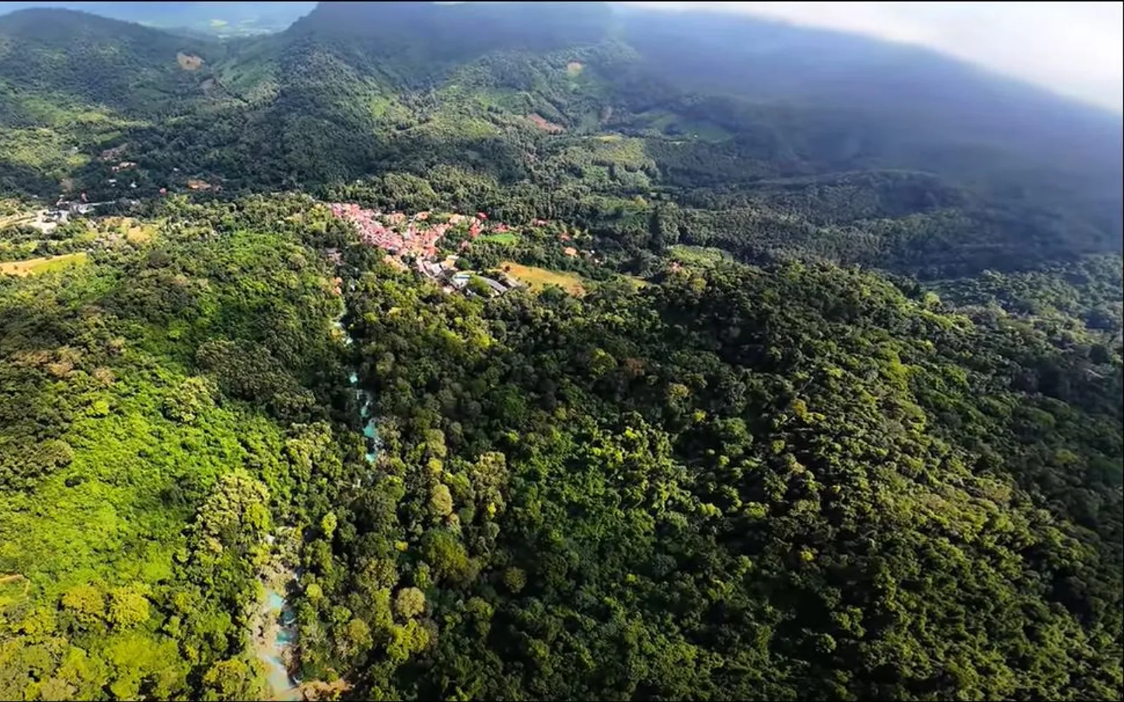 ที่เที่ยวหลวงพระบาง 2026 — 10 จุดห้ามพลาดในเมืองมรดกโลก