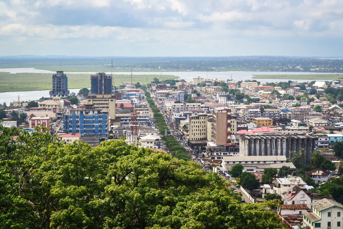 บรรยากาศย่านคองโกทาวน์ (Congo Town) ในมอนโรเวีย