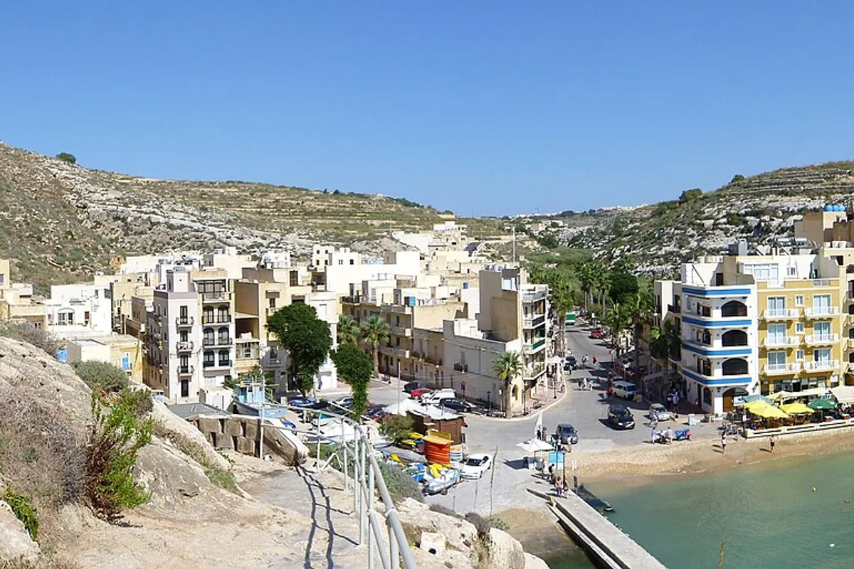 บรรยากาศย่านชเลนดี (Xlendi) ในโกโซ