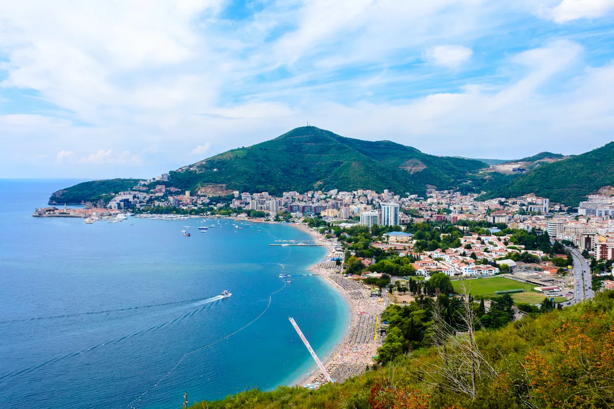 บรรยากาศย่านเมืองเก่า (Stari Grad) ในบุดวา