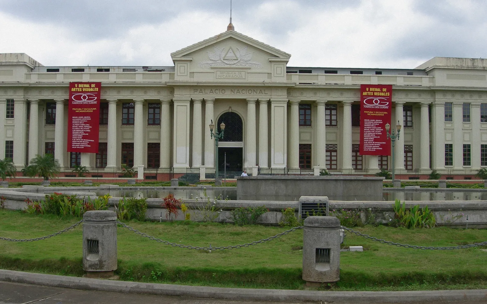 อาคารพระราชวังวัฒนธรรมแห่งชาตินีโอคลาสสิกในมานากัว