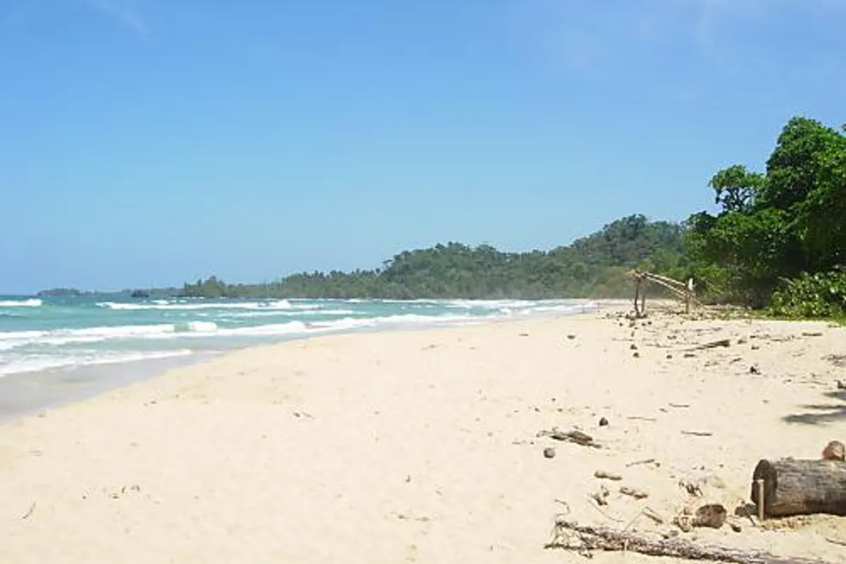 บรรยากาศย่านอิสลาบาสติเมนโตส (Isla Bastimentos) ในโบกัสเดลโตโร
