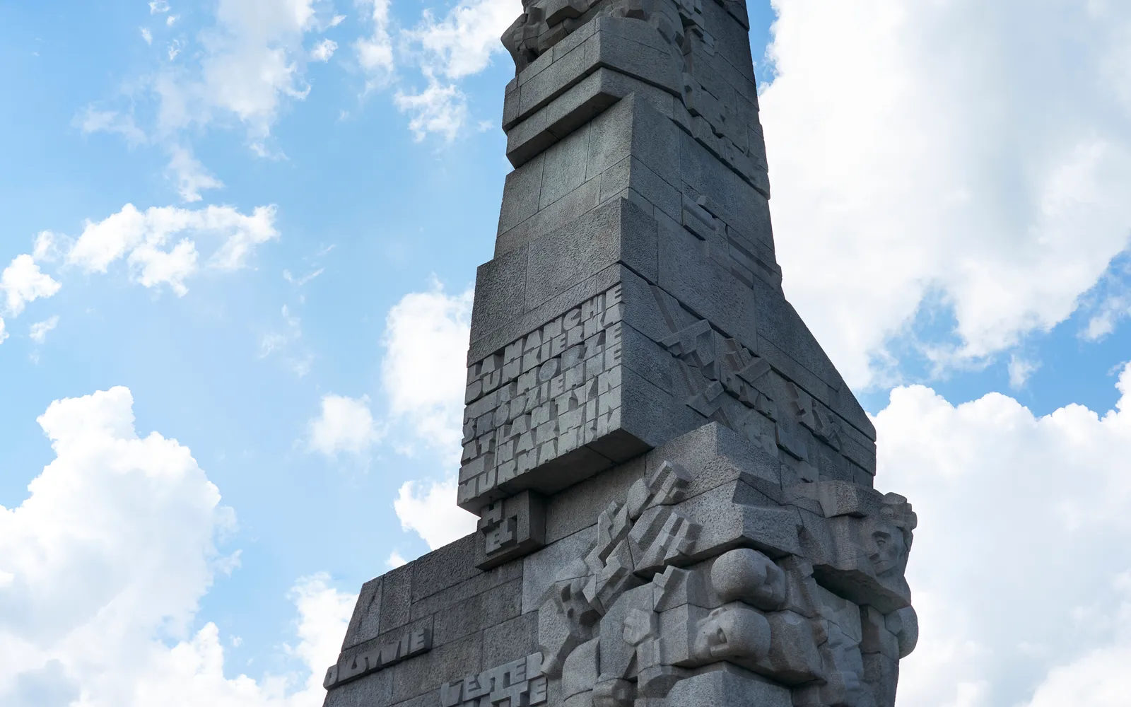 อนุสาวรีย์ Westerplatte รำลึกผู้พิทักษ์โปแลนด์ ริมทะเลบอลติก