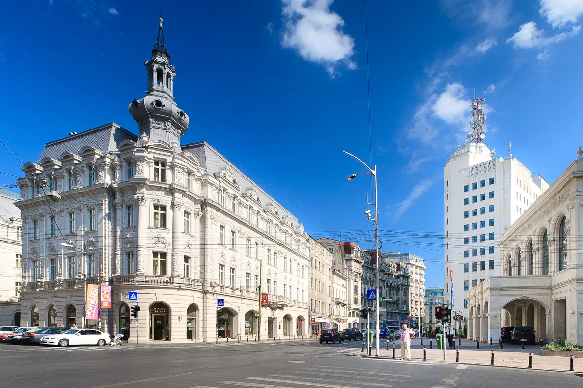 บรรยากาศย่านCalea Victoriei / Piata Romana ในบูคาเรสต์