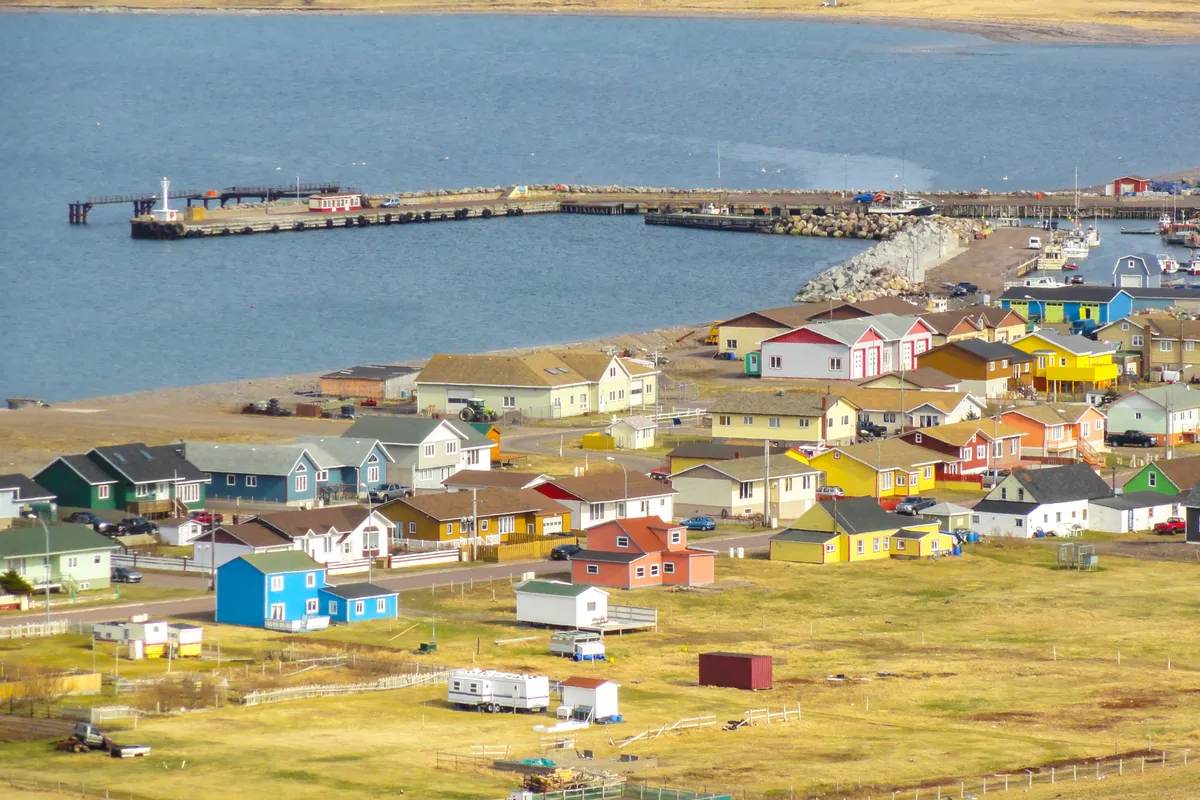 บรรยากาศย่านหมู่บ้านมีเกอลง (Miquelon Village) ในมีเกอลง
