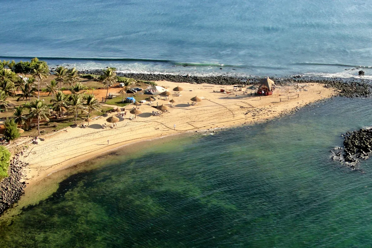 บรรยากาศย่านอัลมาดีส์ (Almadies) ในกอเร