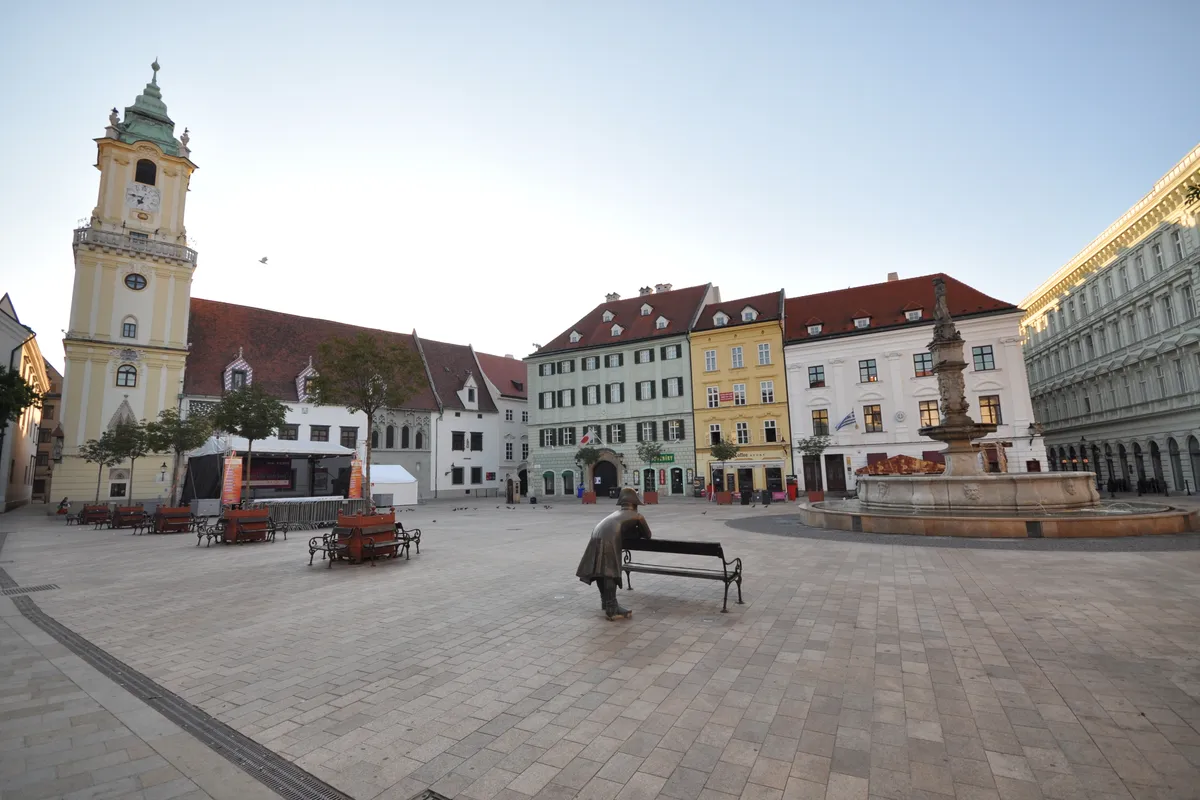 บรรยากาศย่านStaré Mesto (เมืองเก่า) ในบราติสลาวา