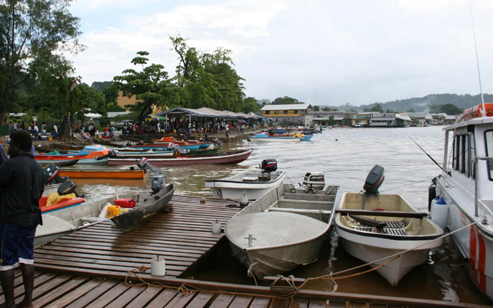 เมืองกิโซริมน้ำ ที่ตั้งของอาสนวิหารเซนต์ปีเตอร์