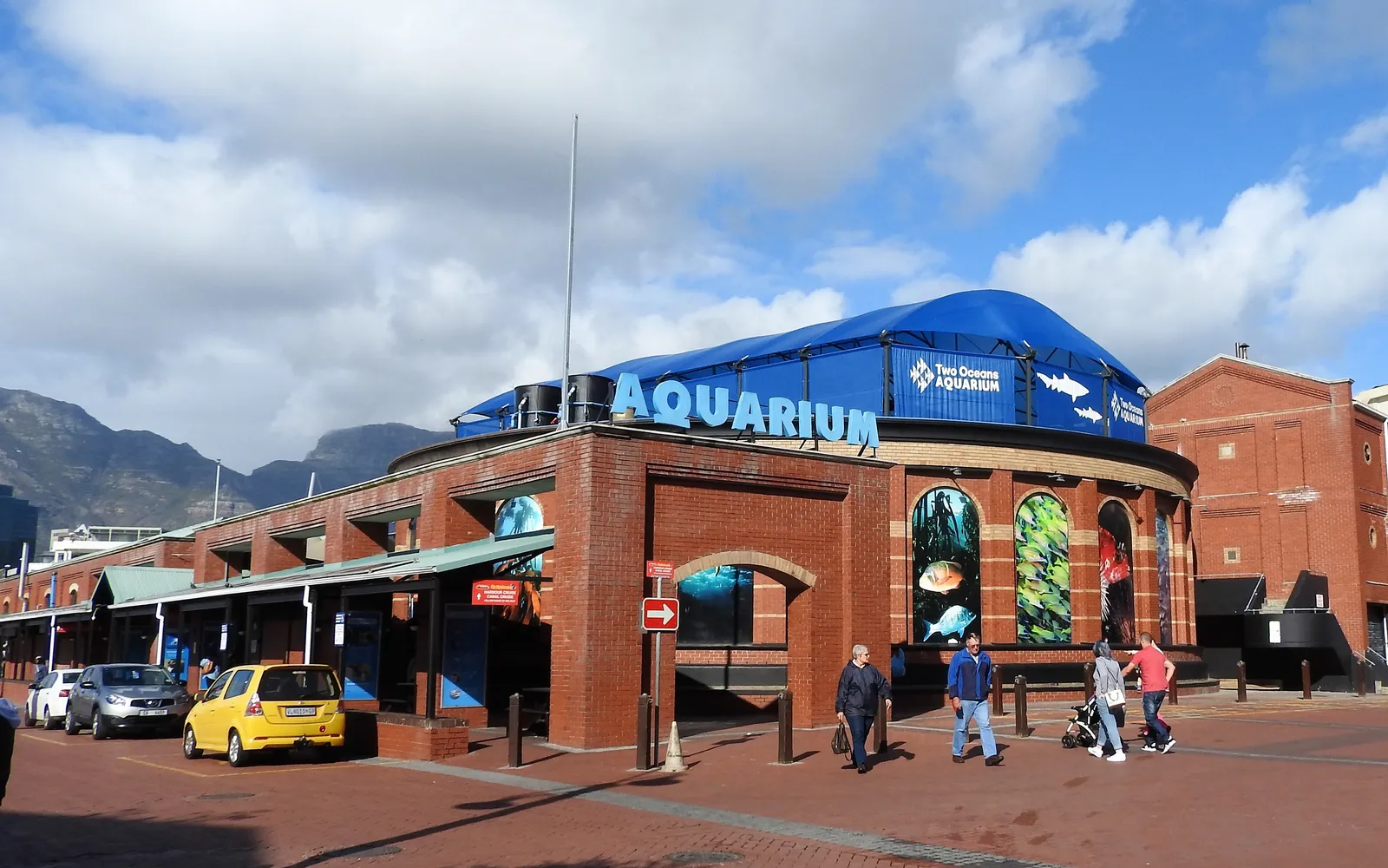 อาคารพิพิธภัณฑ์สัตว์น้ำ Two Oceans ที่ V&A Waterfront