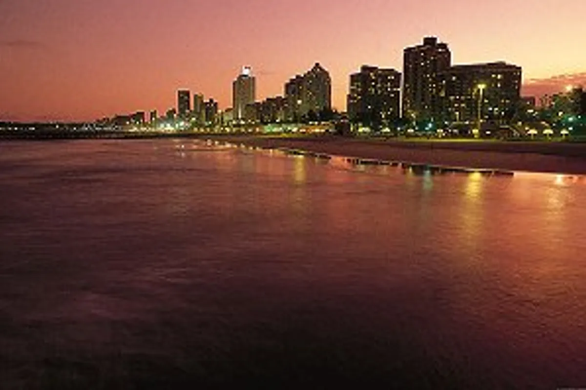 บรรยากาศย่านGolden Mile / Beachfront ในเดอร์บัน