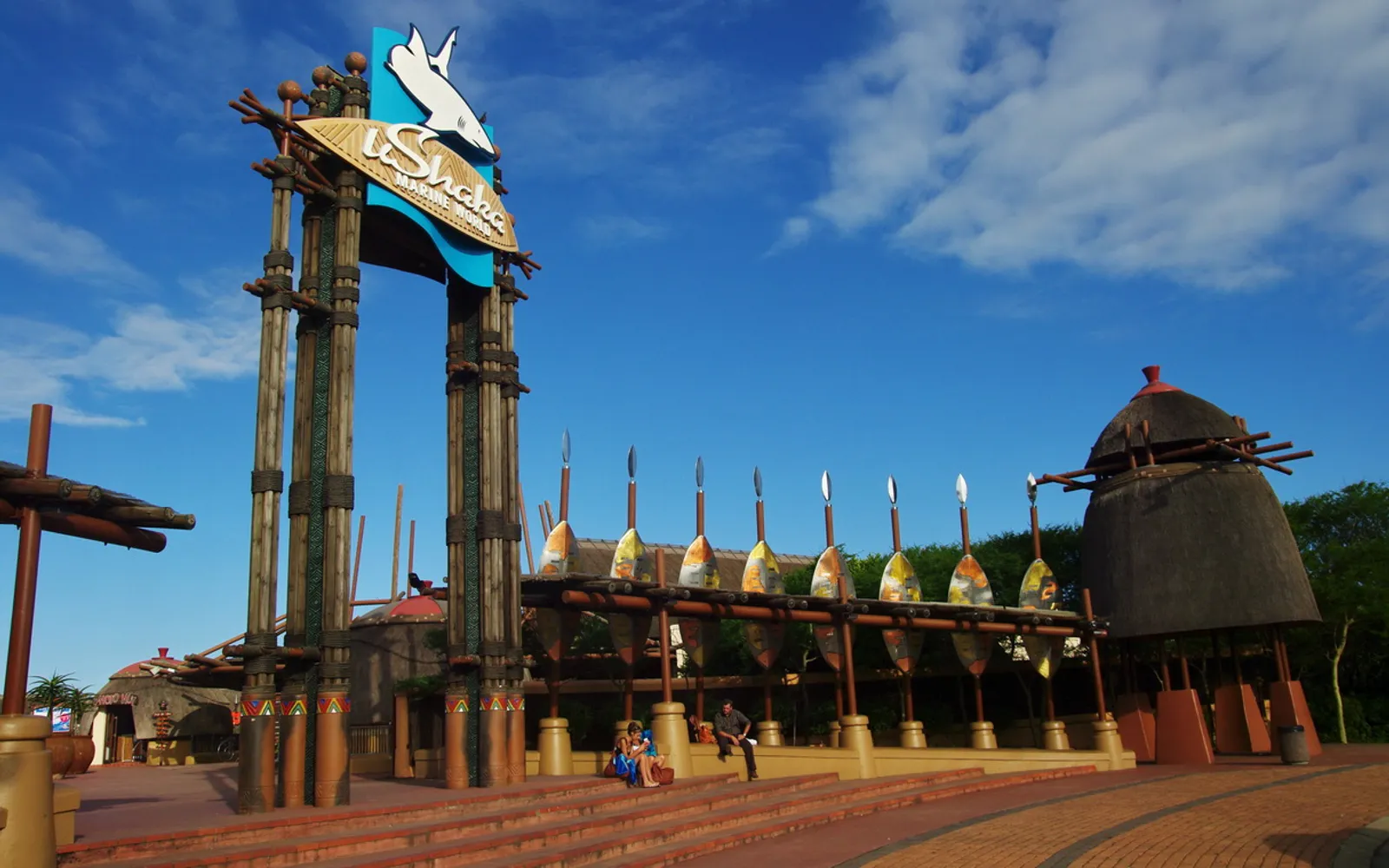 บรรยากาศสวนน้ำและพิพิธภัณฑ์สัตว์น้ำ uShaka