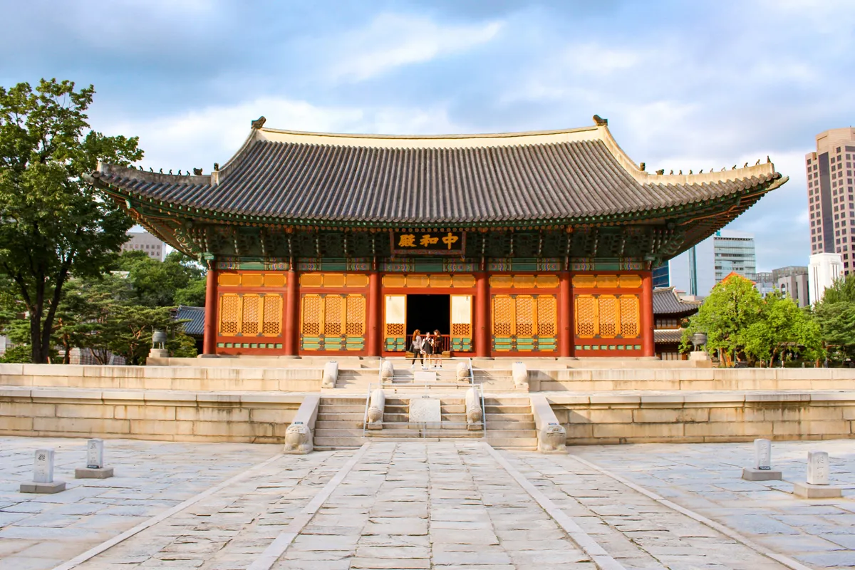 บรรยากาศย่านโซล (โฮสเทลประหยัด) ในโซล