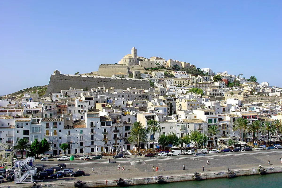 บรรยากาศย่านเมืองอิบิซา (Ibiza Town / Eivissa) ในอิบิซา