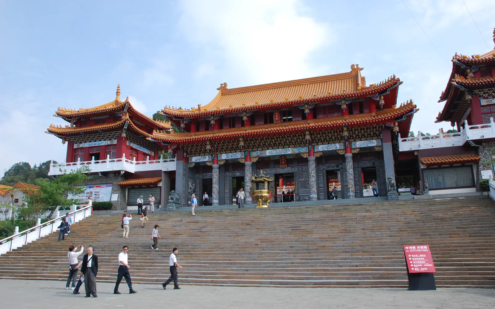 ที่เที่ยวทะเลสาบสุริยันจันทรา: 7 สถานที่ห้ามพลาด
