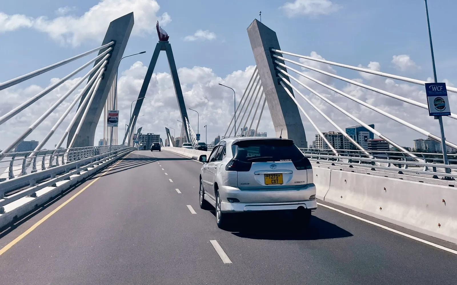ตลาดปลาคิวูโคนิริมทะเลในดาร์เอสซาลาม