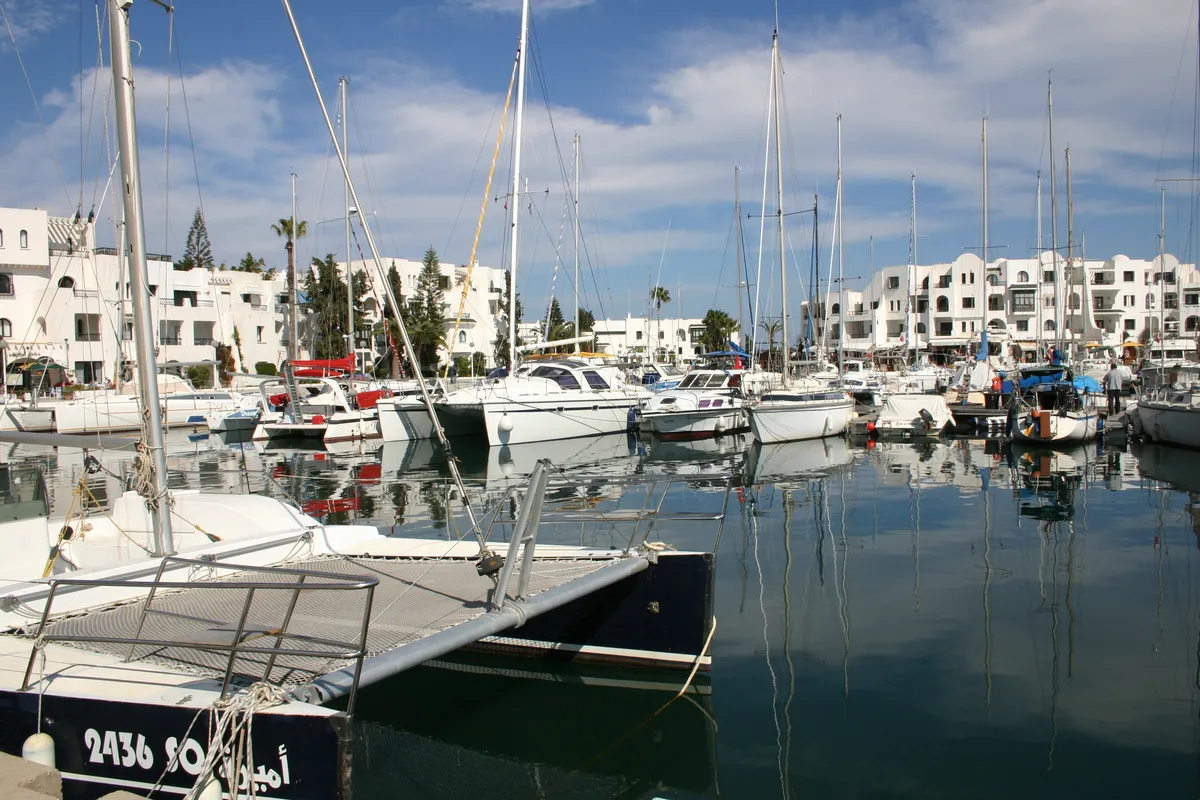 บรรยากาศย่านพอร์ตเอลกันตาวี (Port El Kantaoui) ในซูส