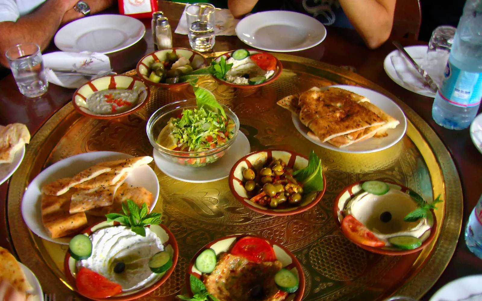 6 อาหารโบดรุม-อีเจียน ที่ต้องลองให้ได้ — เมเซ มัคเคเรล และซีฟู้ดสดจากทะเลอีเจียน