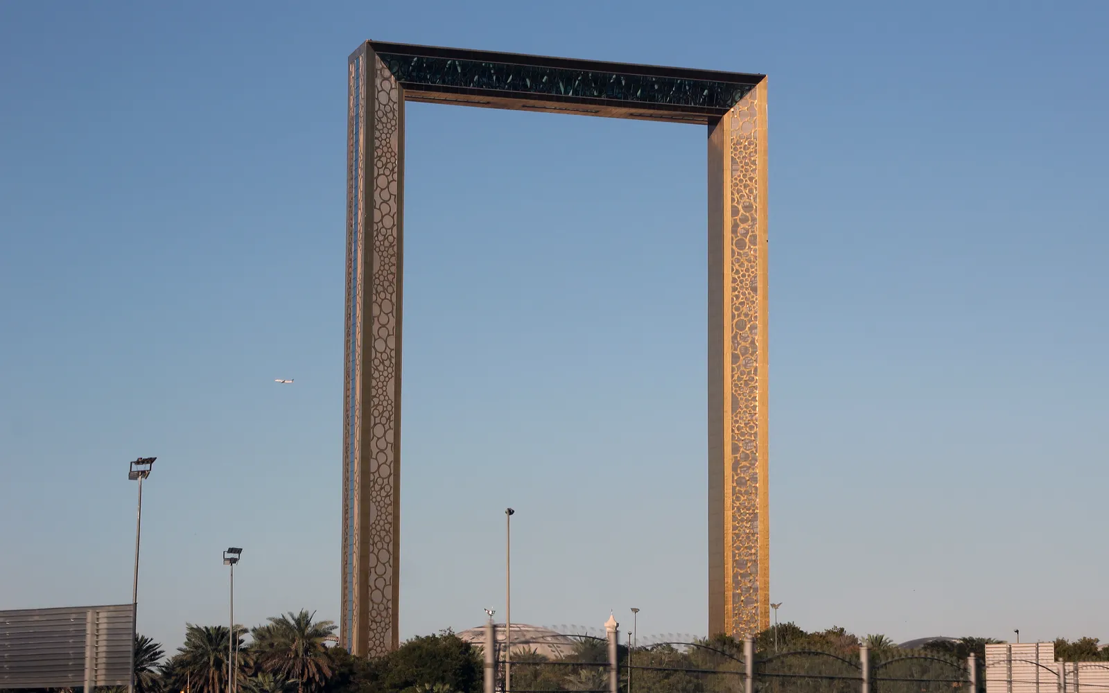 ดูไบเฟรมกรอบรูปทองคำขนาดยักษ์ในสวน Zabeel Park