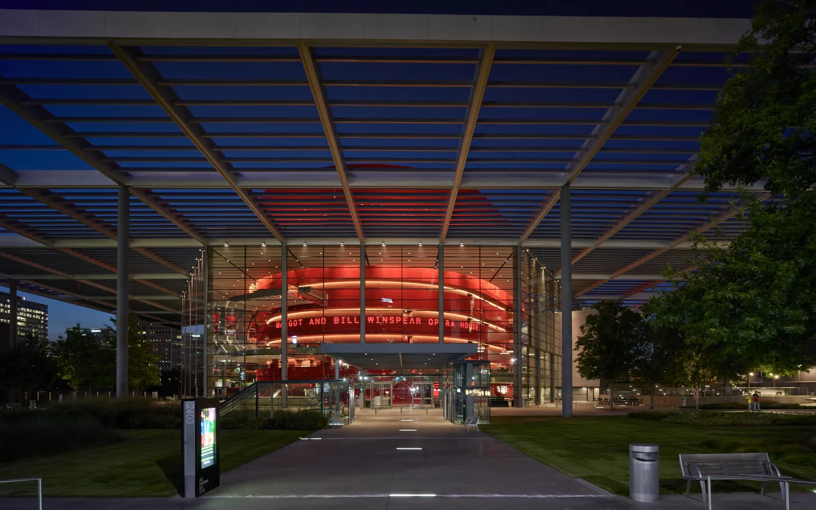 Winspear Opera House ในย่านศิลปะดัลลัส