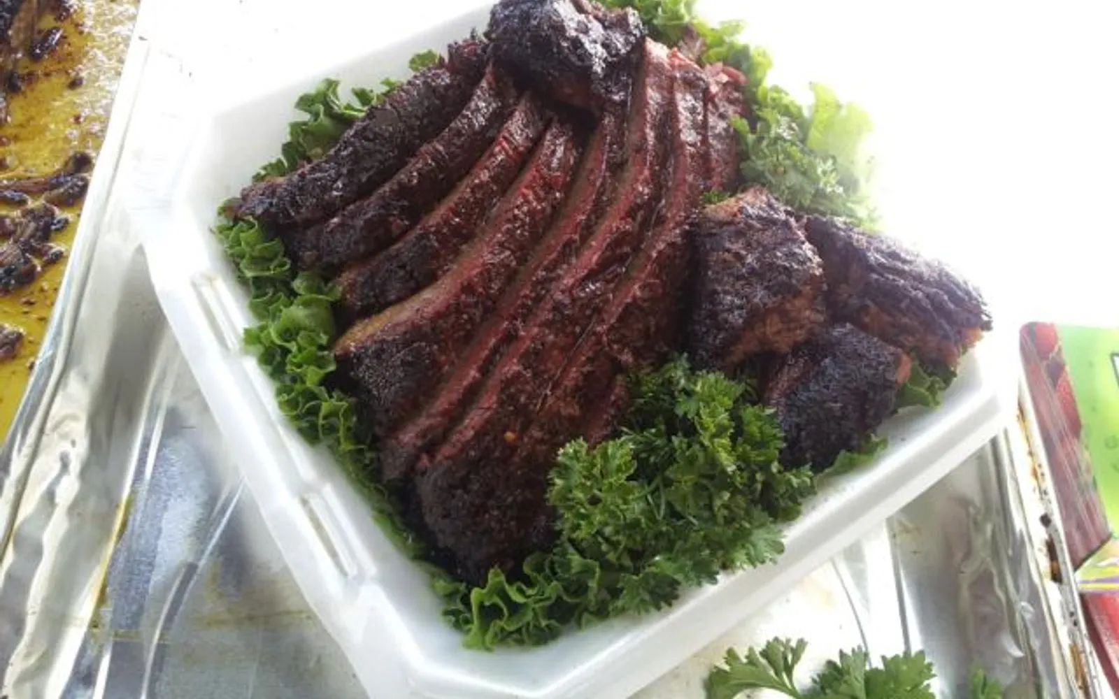 6 อาหารขึ้นชื่อแคนซัสซิตีที่ต้องลอง — เมืองหลวง BBQ ของโลก