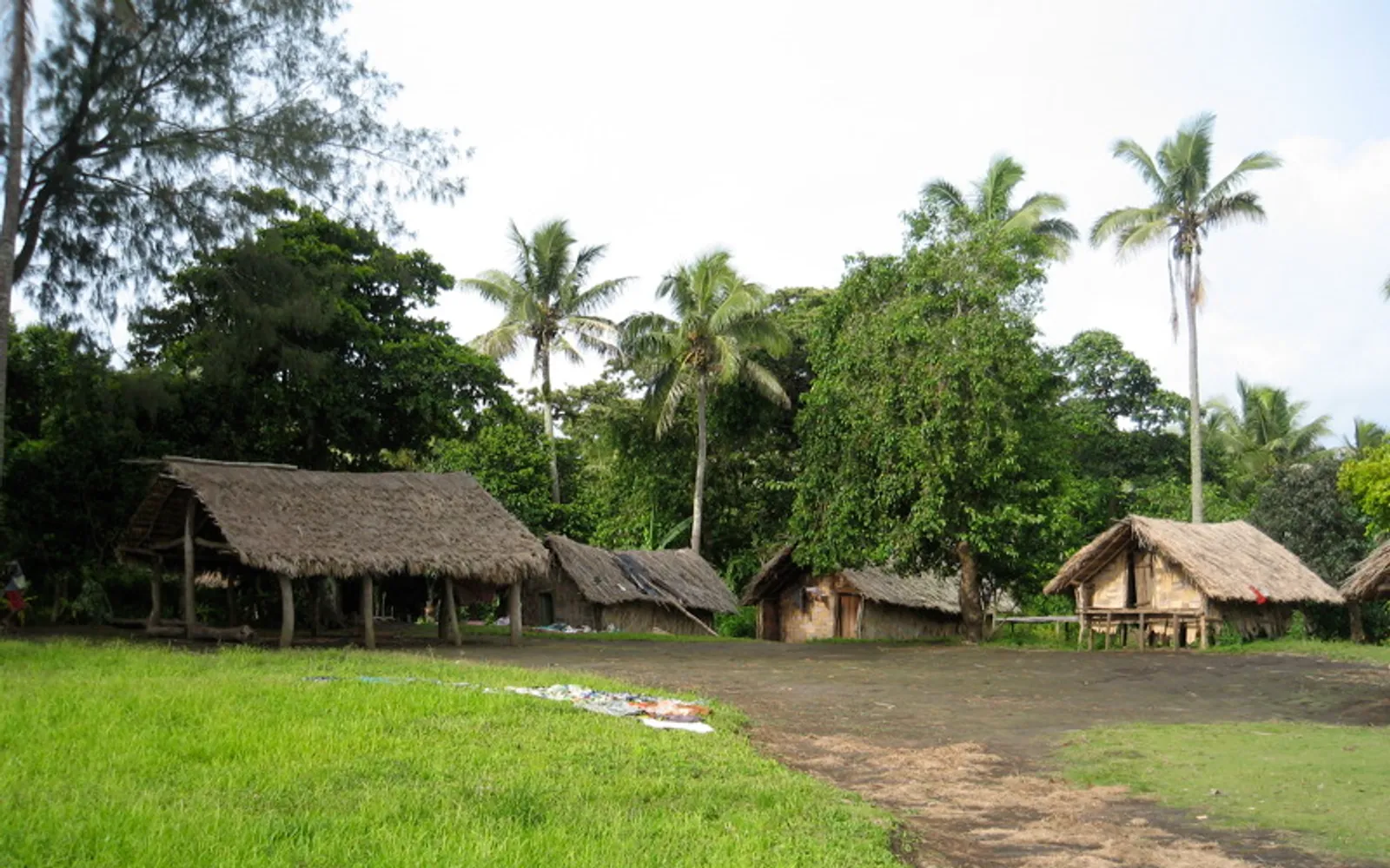 ลานชุมชนของขบวนการจอห์น ฟรัม ที่ซัลเฟอร์เบย์ เกาะทันนา