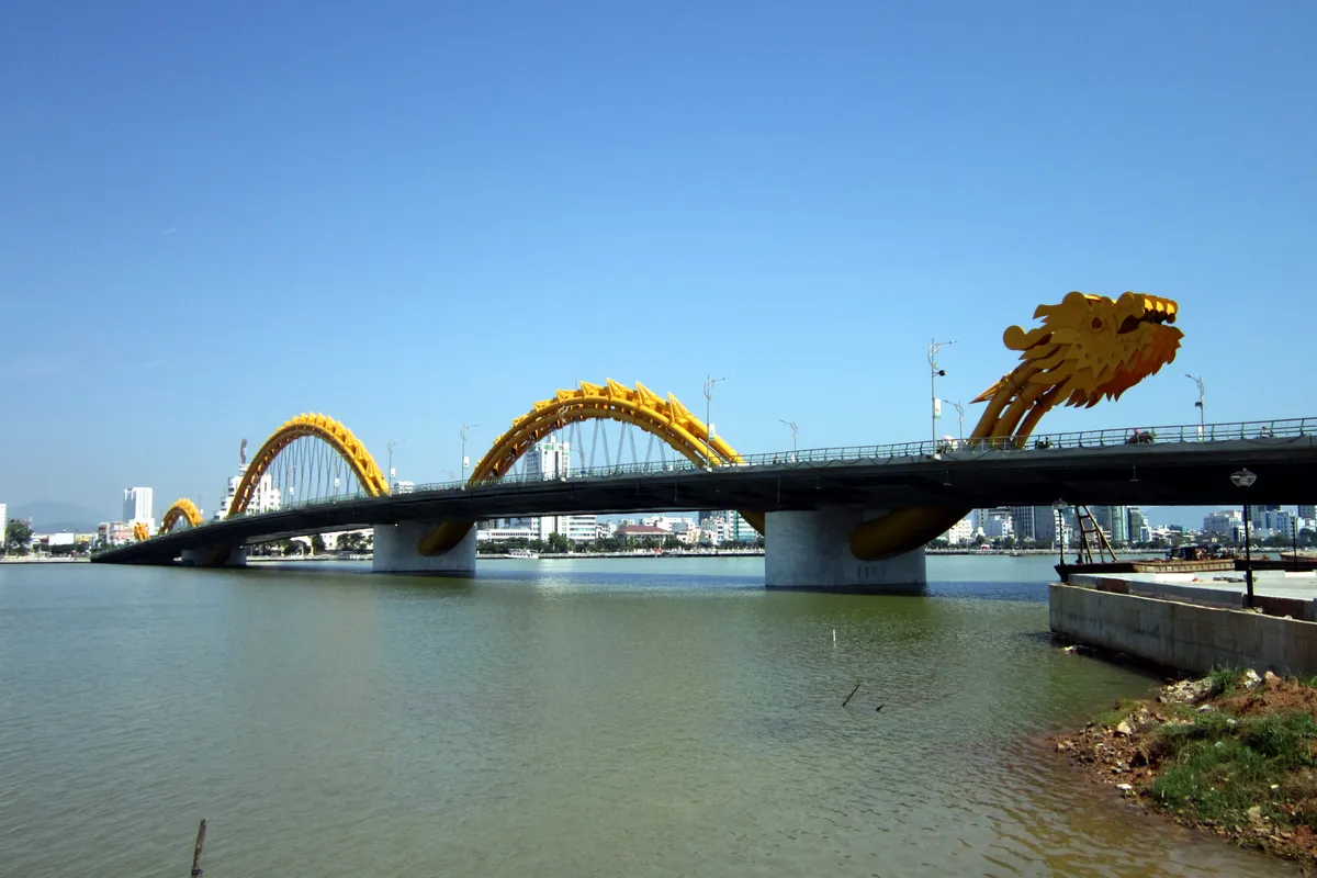บรรยากาศย่านโรแมนติกริมหาด ในดานัง